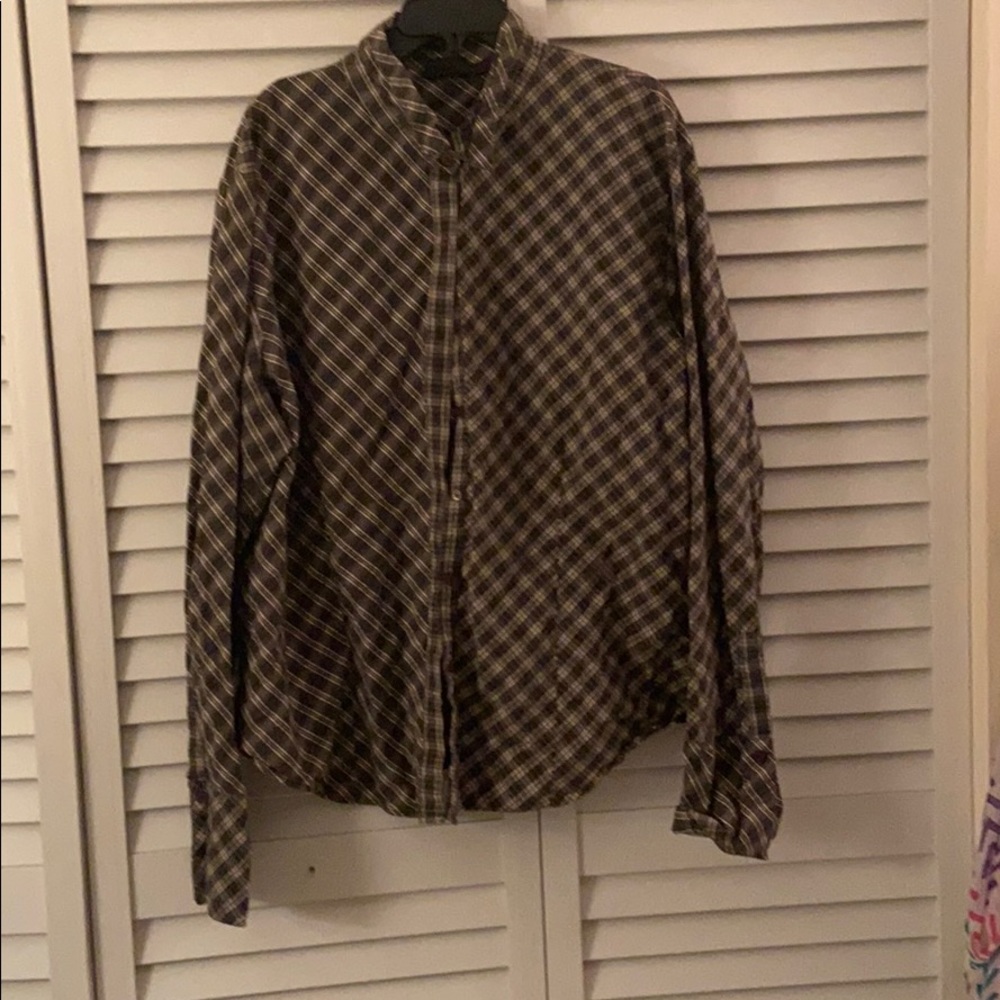 Green button down
